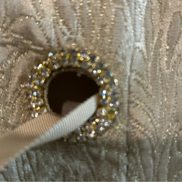 Elegant Gold Sleeveless Dress - Picture 6 of 13